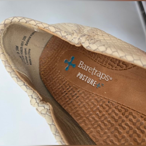 BARETRAPS POSTURE Women's Cream Ballet Flats - Picture 9 of 10